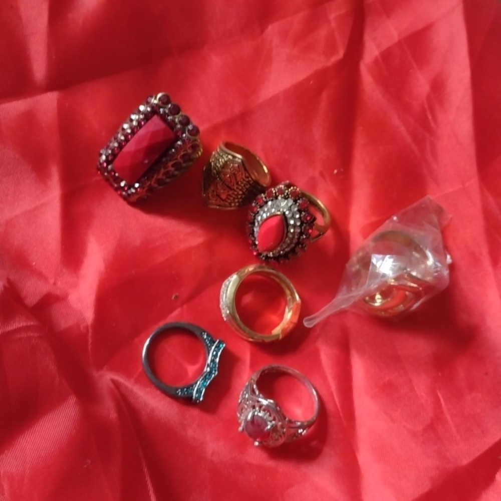 8 ring lot